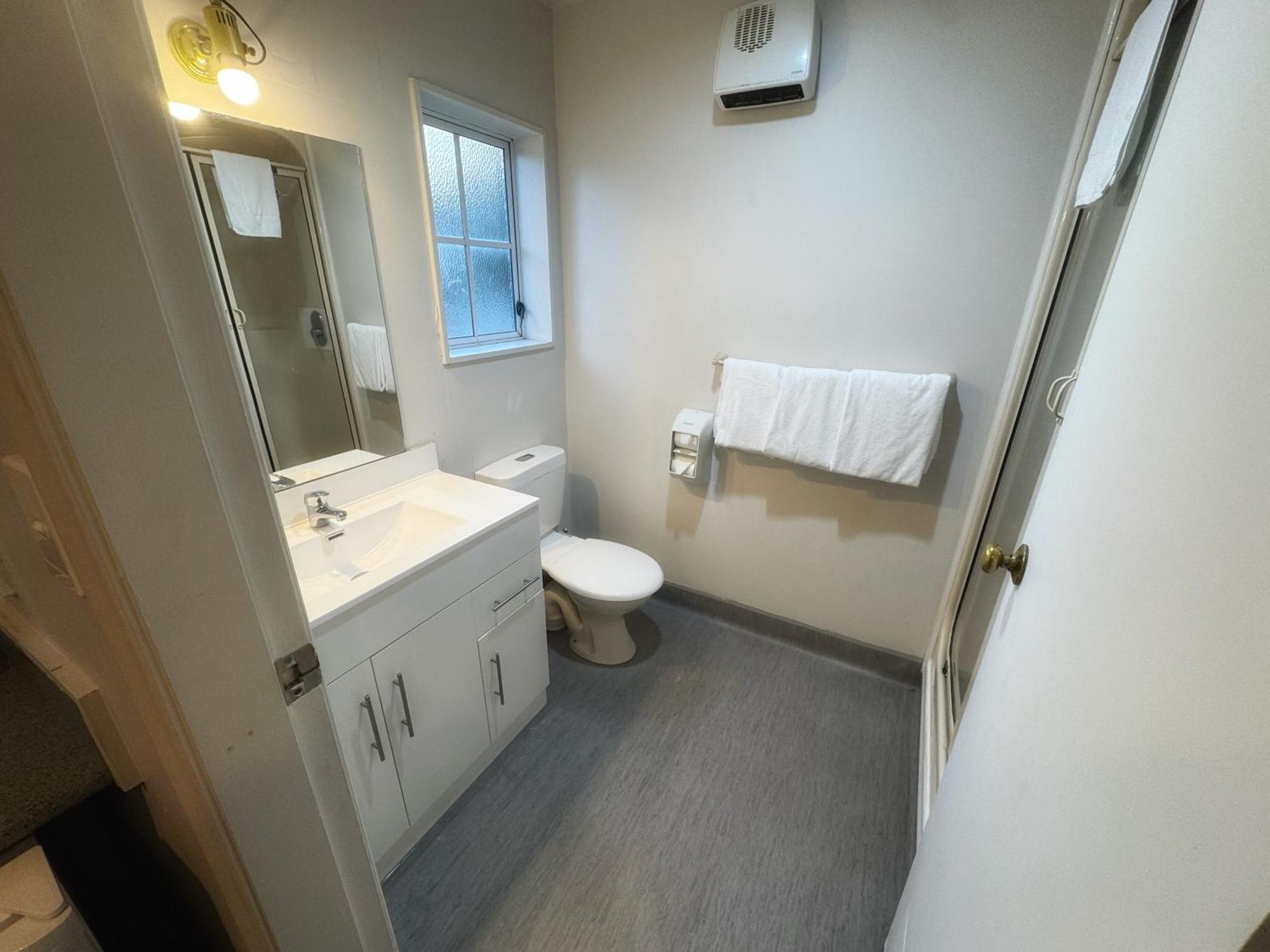 Settlers Motor Lodge Лоуър Хът Екстериор снимка